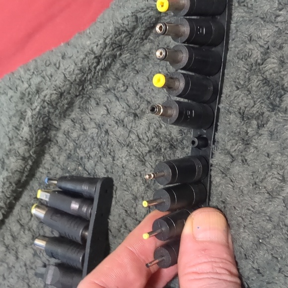 Black Universal Adapter Tips Set 34 Included - Picture 6 of 7